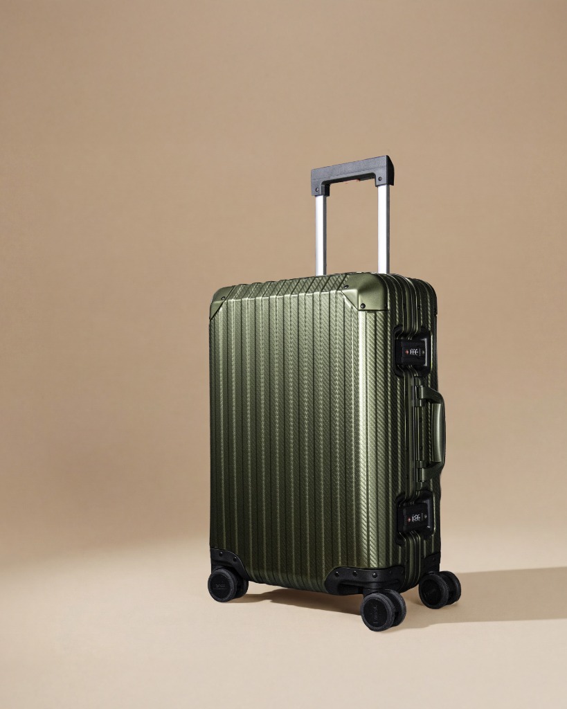 AI MVST Suitcase Concept